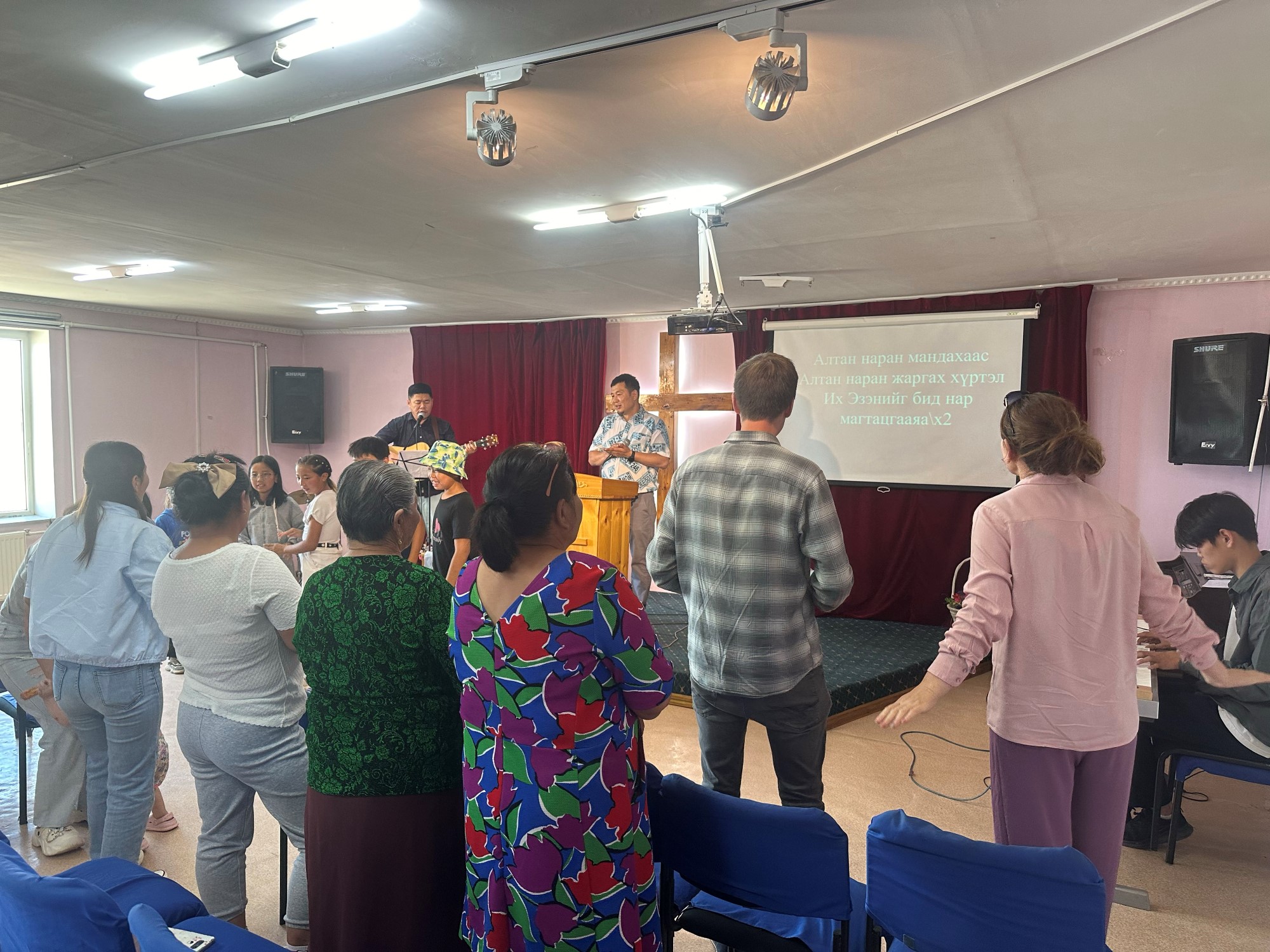 Bilde fra gudstjeneste i Khovd