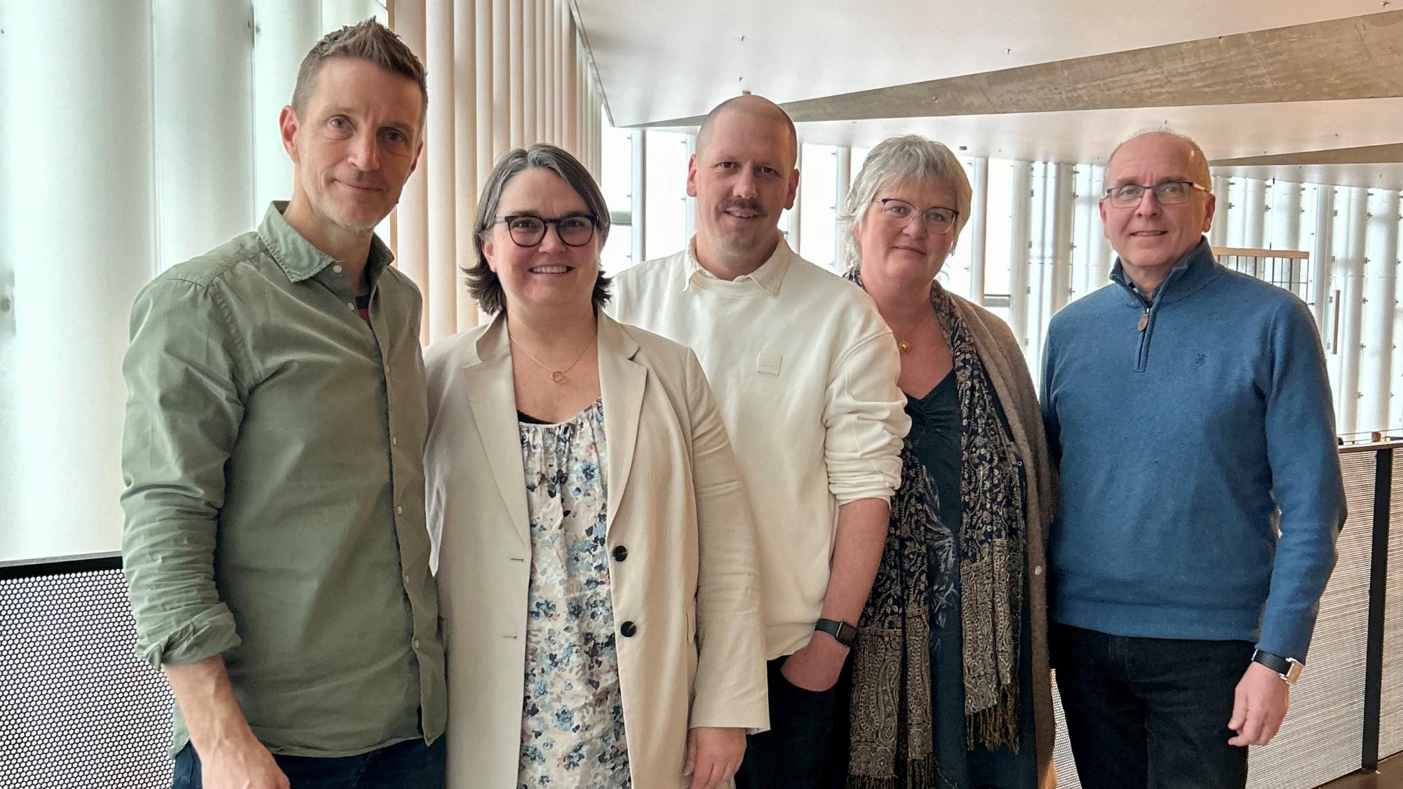 F.v. Jarle Naustvik (Sendt bort) Ragnhild Myren (Misjonssambandet) Hans Arne Sanna (Misjonssambandet) Målfrid Kvalo Ljønes (Sendt bort) Gunnar Bråthen (Misjonssambandet). Ikke tilstede på bilde (med i møte via teams) Anne Marit Naustvik fra Sendt bort.