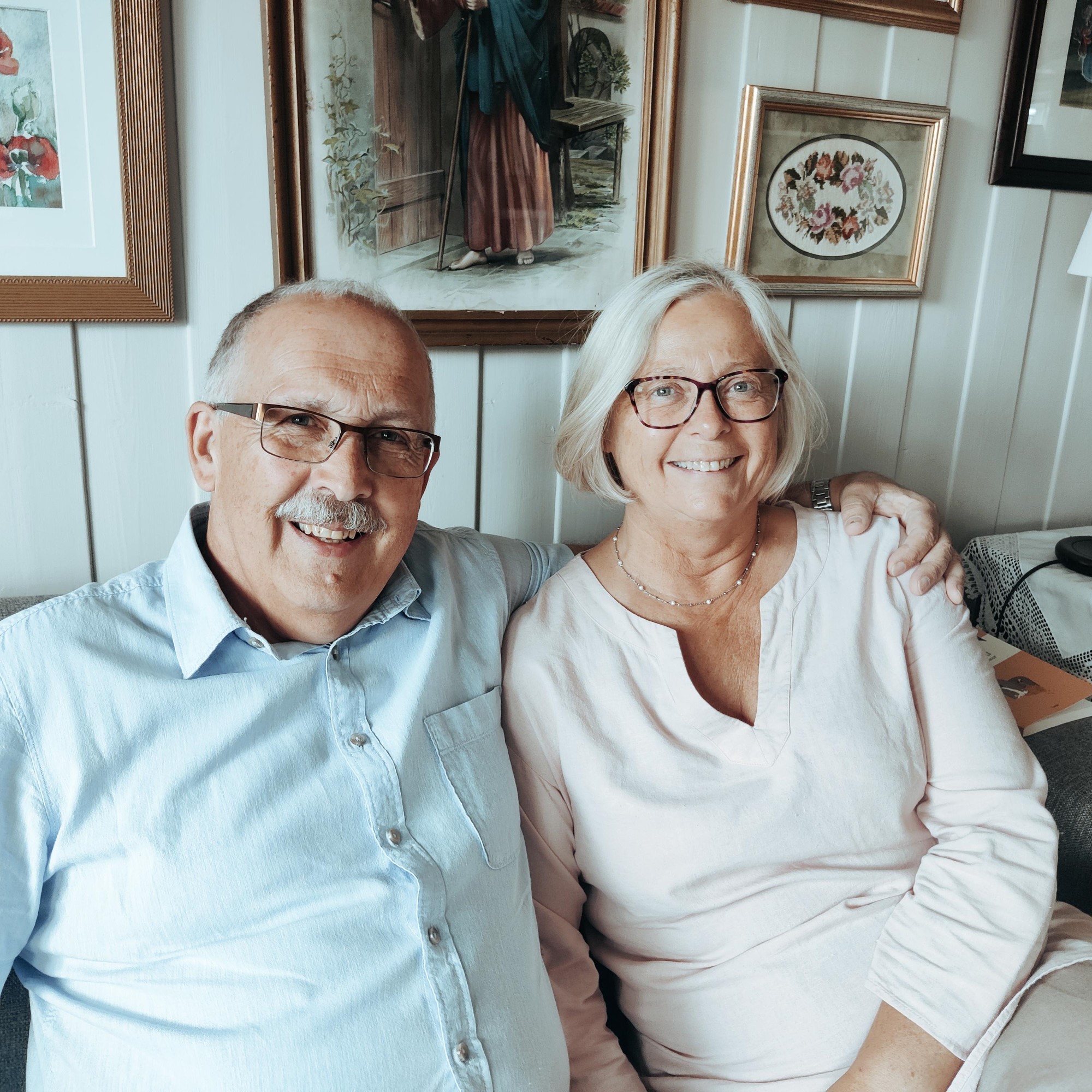 Bildet viser Elisabeth og Lars Kjetil Emblem