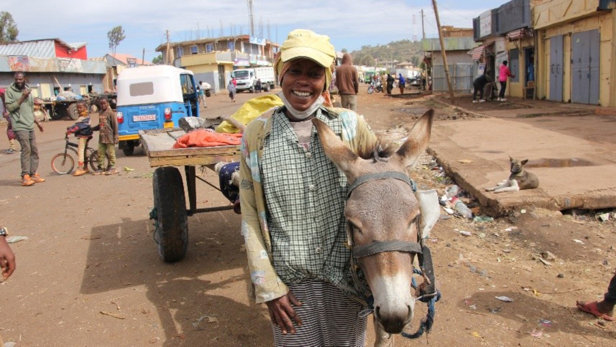 Tsehay Tesfaye og et esel