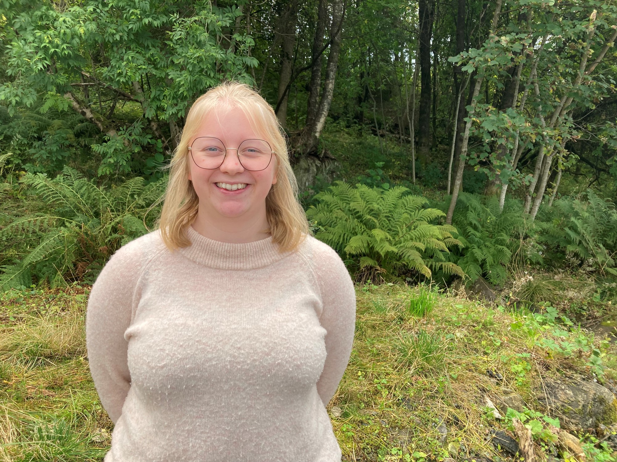 Bidet viser en smilende Solveig Bakke