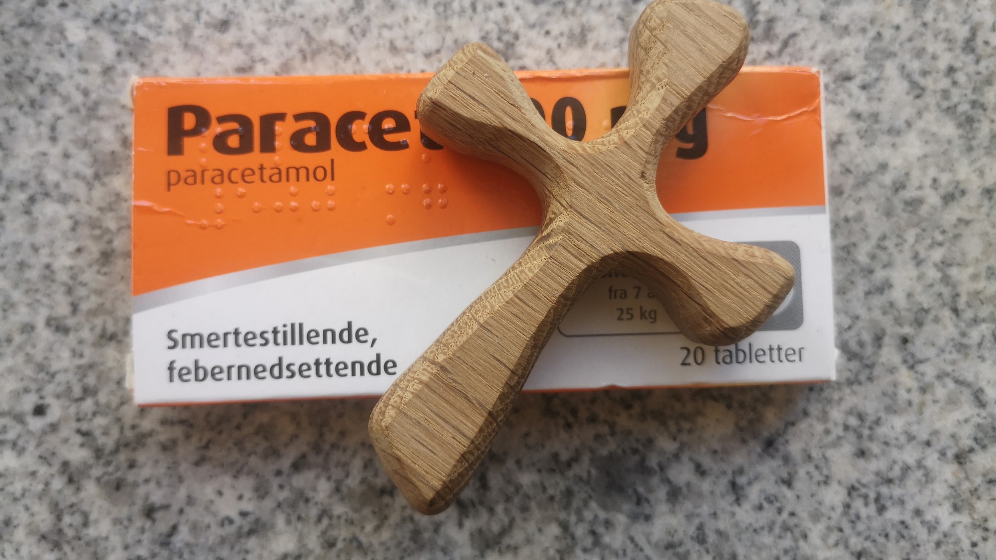 Paracet-pakke og gripekors