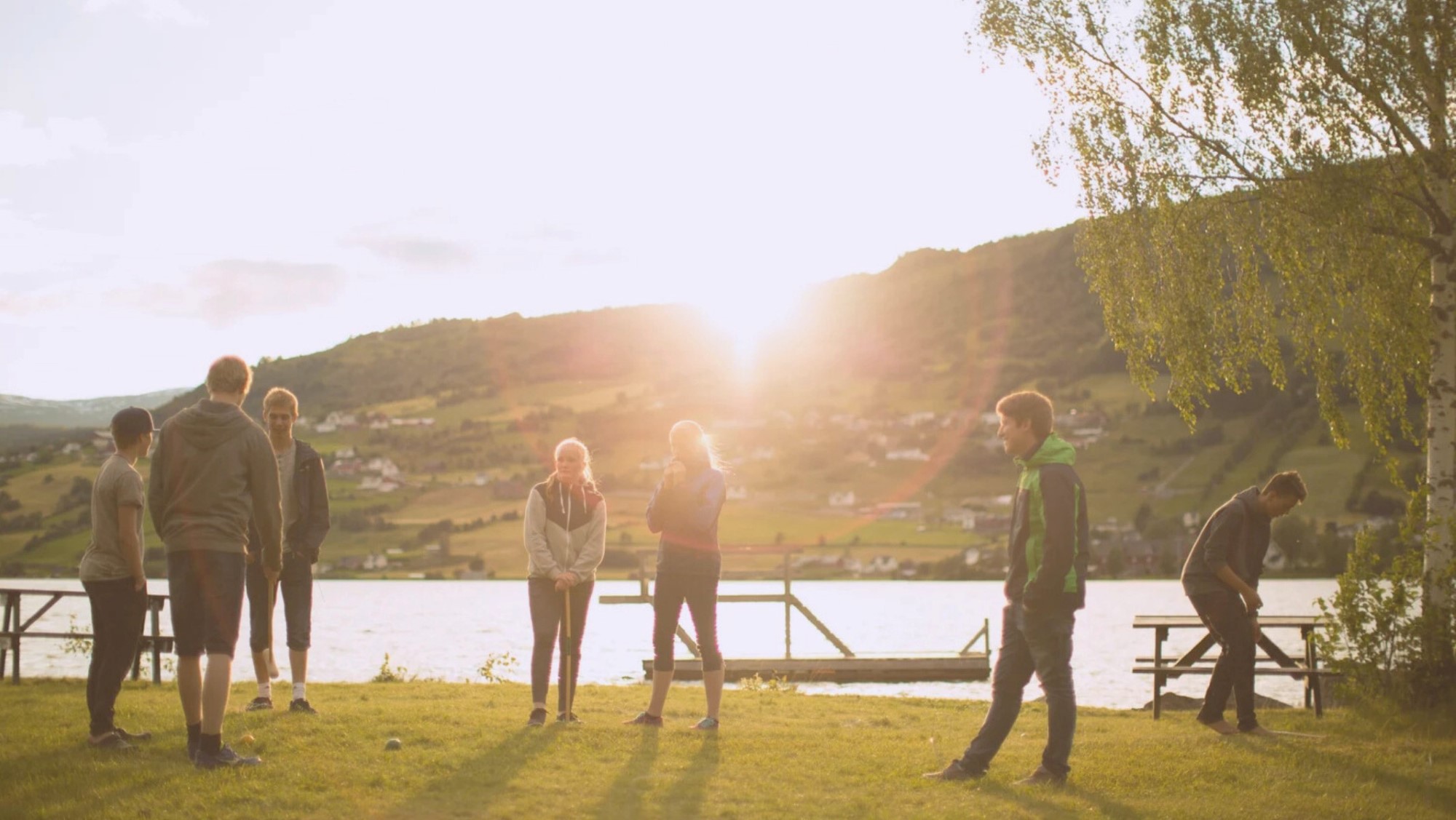 Personar ved vatnet